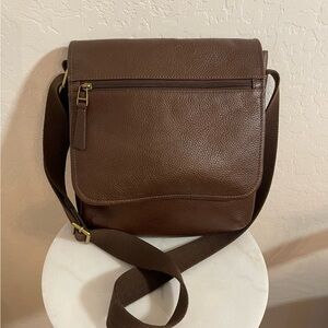 Fossil Brown Leather Messenger Bag with Adjustable Strap